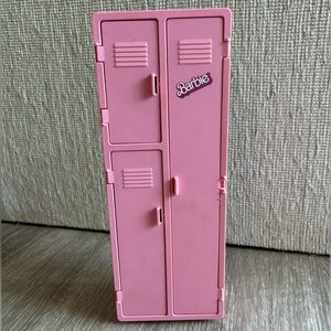 Barbie Gym Locker